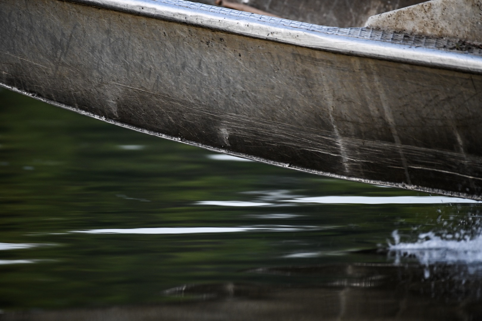 A fishing boat on plane on the Atchafalaya River