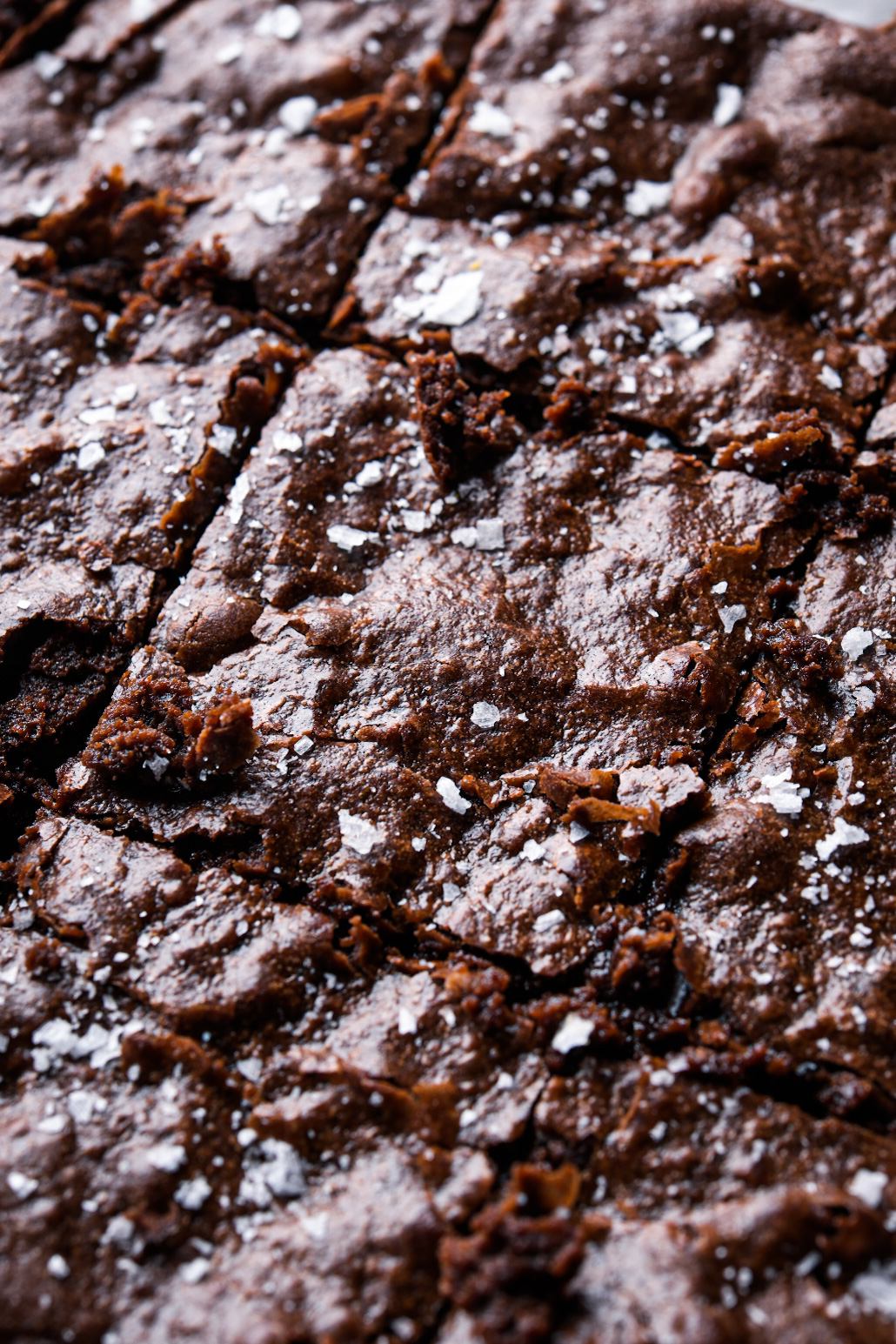 Detail image of the crispy brownie tops with flaky sea salt